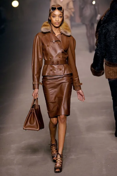 Look 34